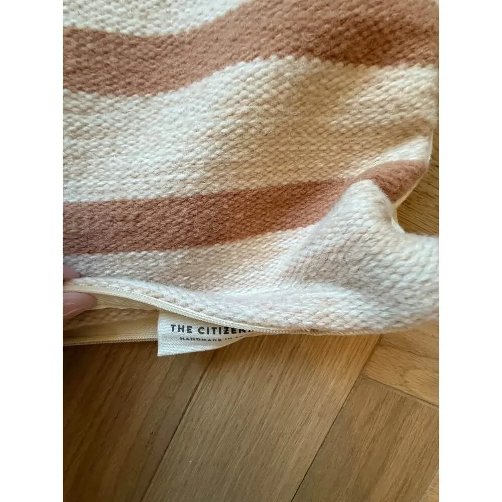 The Citizenry Linda Pillow Cover — 20" x 20" | Handwoven Wool - Picture 5 of 9